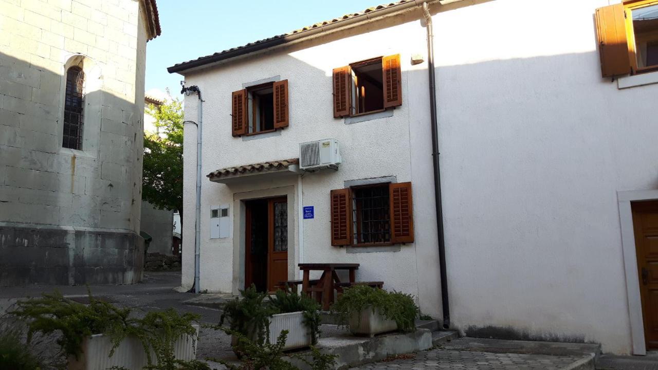 Apartment Nemarnik Roč المظهر الخارجي الصورة
